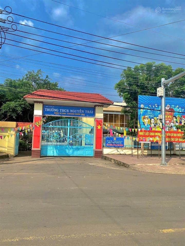 Bán vườn nghỉ dưỡng có 200m2 thổ cư, view núi chứa chan, mặt tiền dài 37m sát nhựa và khu dân cư
