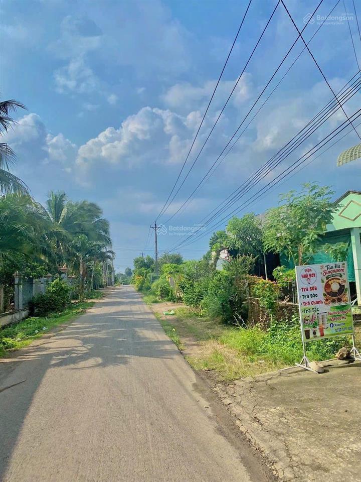 Bán vườn nghỉ dưỡng có 200m2 thổ cư, view núi chứa chan, mặt tiền dài 37m sát nhựa và khu dân cư