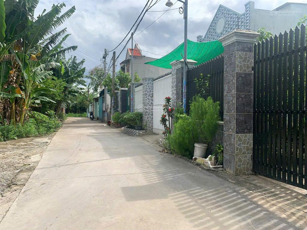 Đất hẻm lương thực,p.tân triều (xã thạnh phú cũ),5mx 18m(94m2),thổ cư 100%, shr, giá 1 tỷ 490 triệu