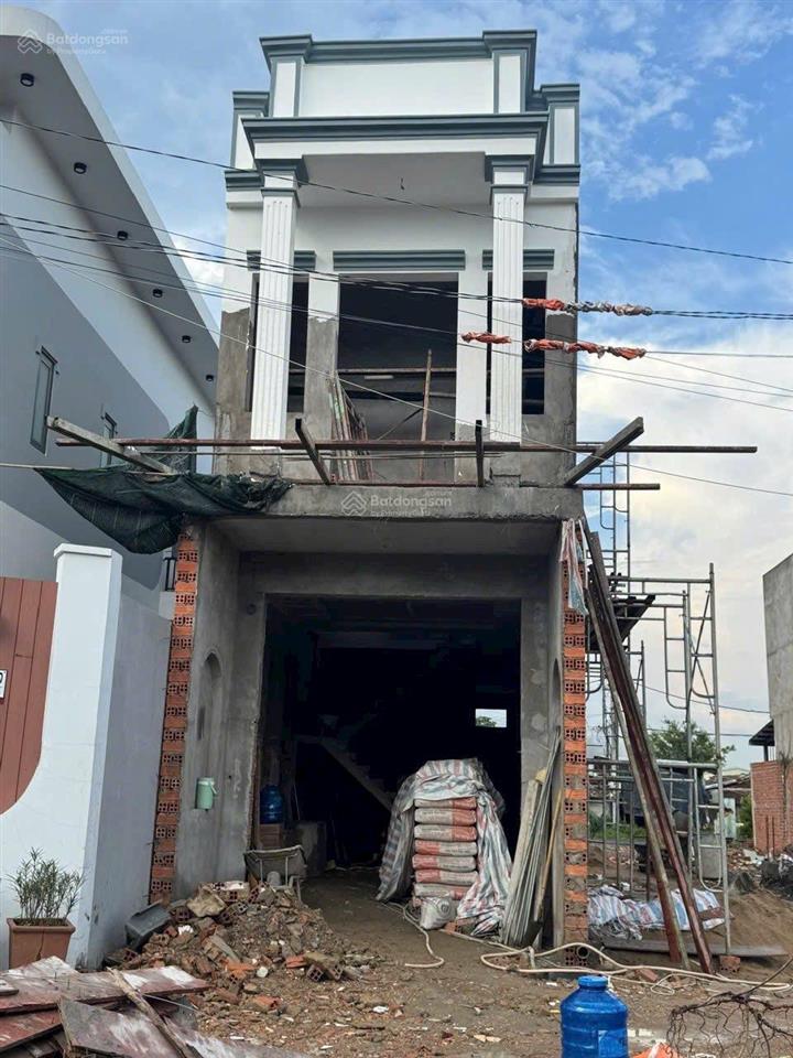 Nhà tân vạn mới xây lầu trệt 65m2 hoàn công đường xe hơi giá 2 tỷ 750tr