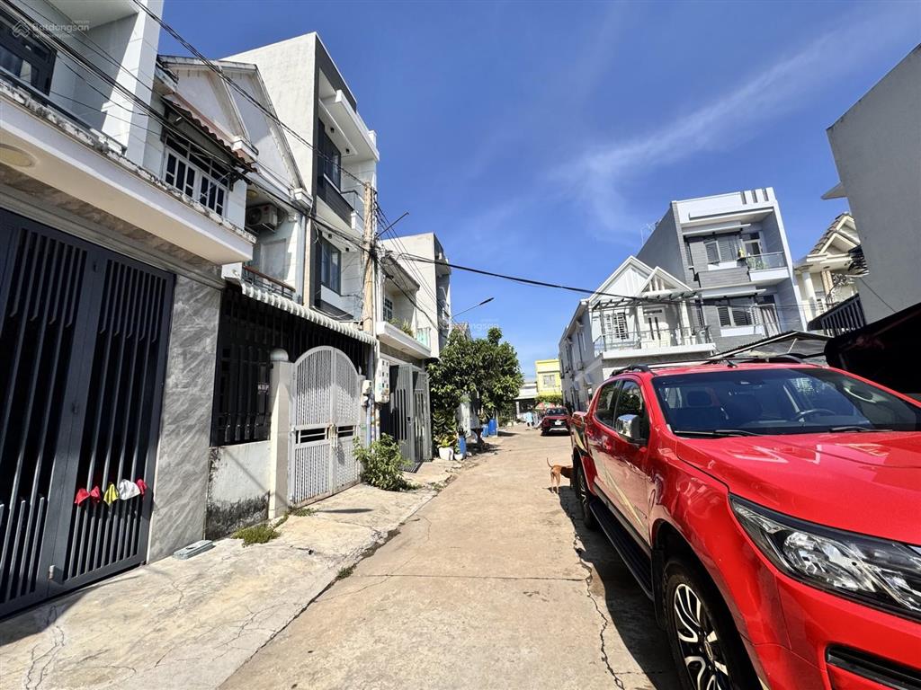 Nhanh mới kịp nhà lầu trệt 2 pn 2 wc ngay đường thống nhất làng đại học chỉ 6tr/tháng
