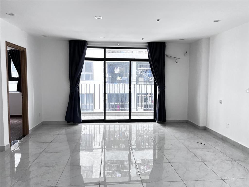 Cho thuê căn hộ 1pn+1 ,60m2 ngay làng đại học thủ đức 5,5tr/tháng, đầu tháng 7 ở được