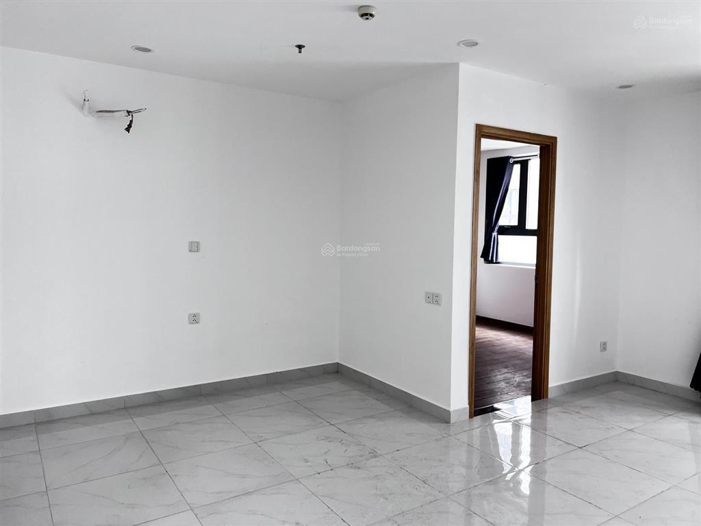 Cho thuê căn hộ 1pn+1 ,60m2 ngay làng đại học thủ đức 5,5tr/tháng, đầu tháng 7 ở được