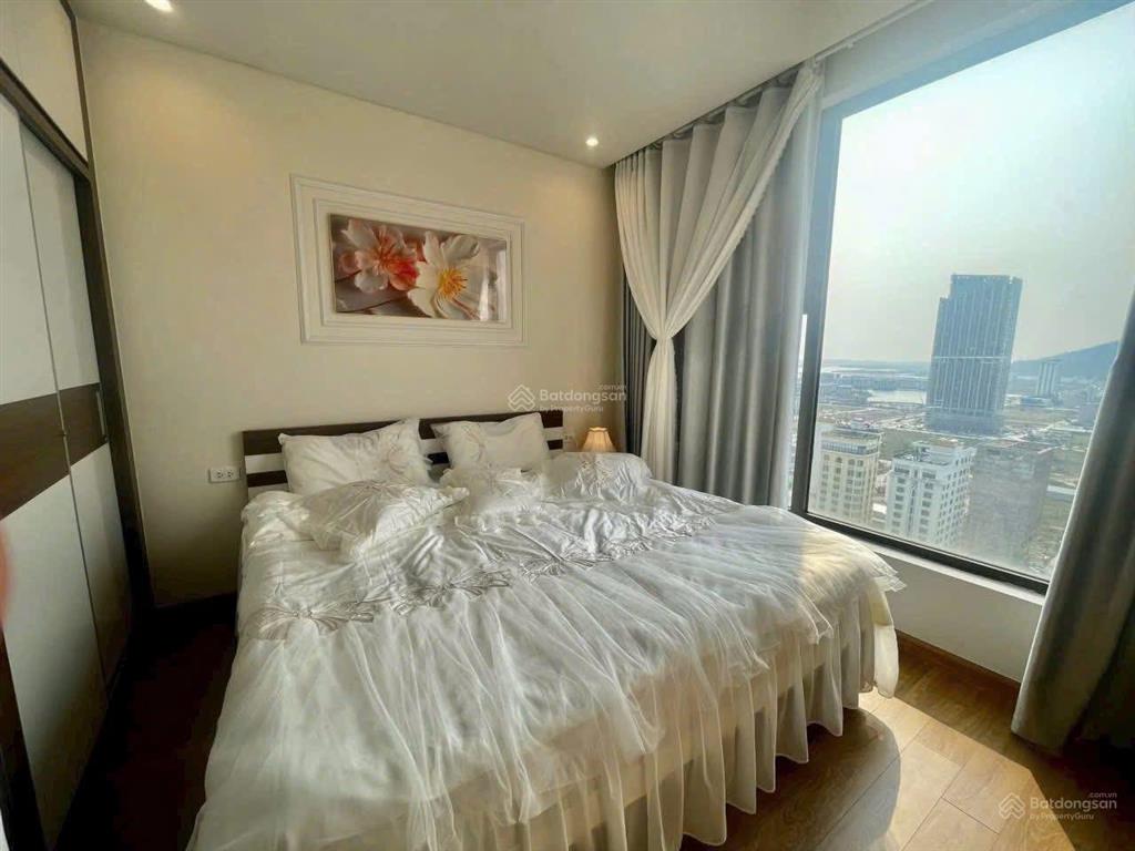 Chính chủ gửi bán căn 1 phòng ngủ + 1 tầng trung cao view đảo rều diện tích 51m2, giá chỉ 1 tỷ 7x