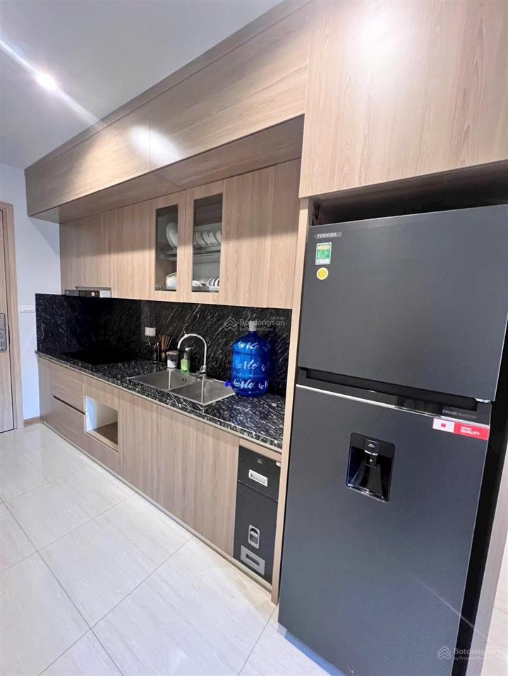Chính chủ gửi bán chung cư bim 30 căn góc 2 ngủ 63m2 rẻ hơn thị trường 200tr chỉ 2tỷ3xx0946 381 ***