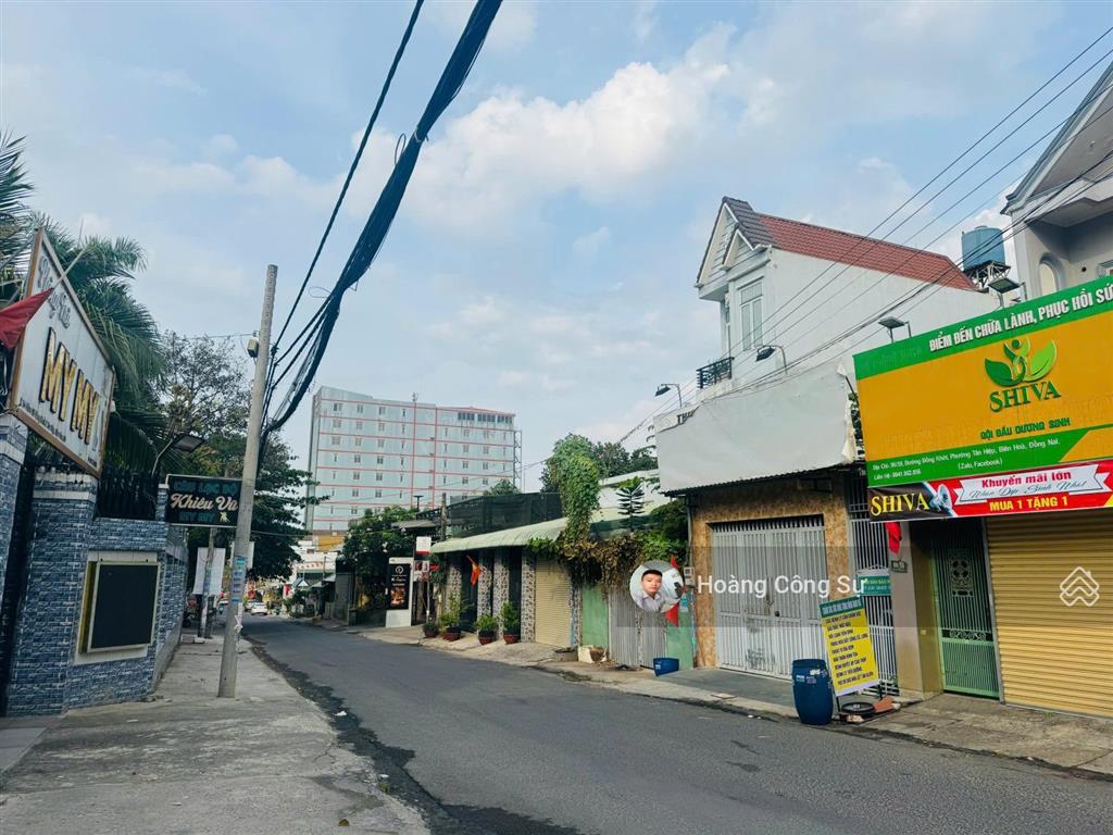 Bán nhà 1 trệt 1 lầu đối diện bệnh viện đồng nai, 1 sẹc đường đồng khởi sổ hồng 324m2 giá 9.5 tỷ