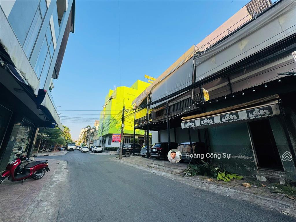 Cho thuê mặt bằng kinh doanh góc 2 mặt tiền đường d11 đối diện karaoke kim hoàng kim giá 16 triệu