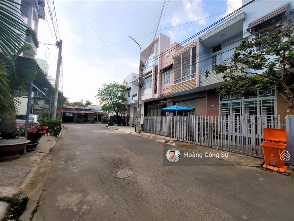 Nhà bán khu dân cư tân phong, đầy đủ nội thất cao cấp 90m2 sổ hồng hoàn công giá chỉ còn 4.85 tỷ