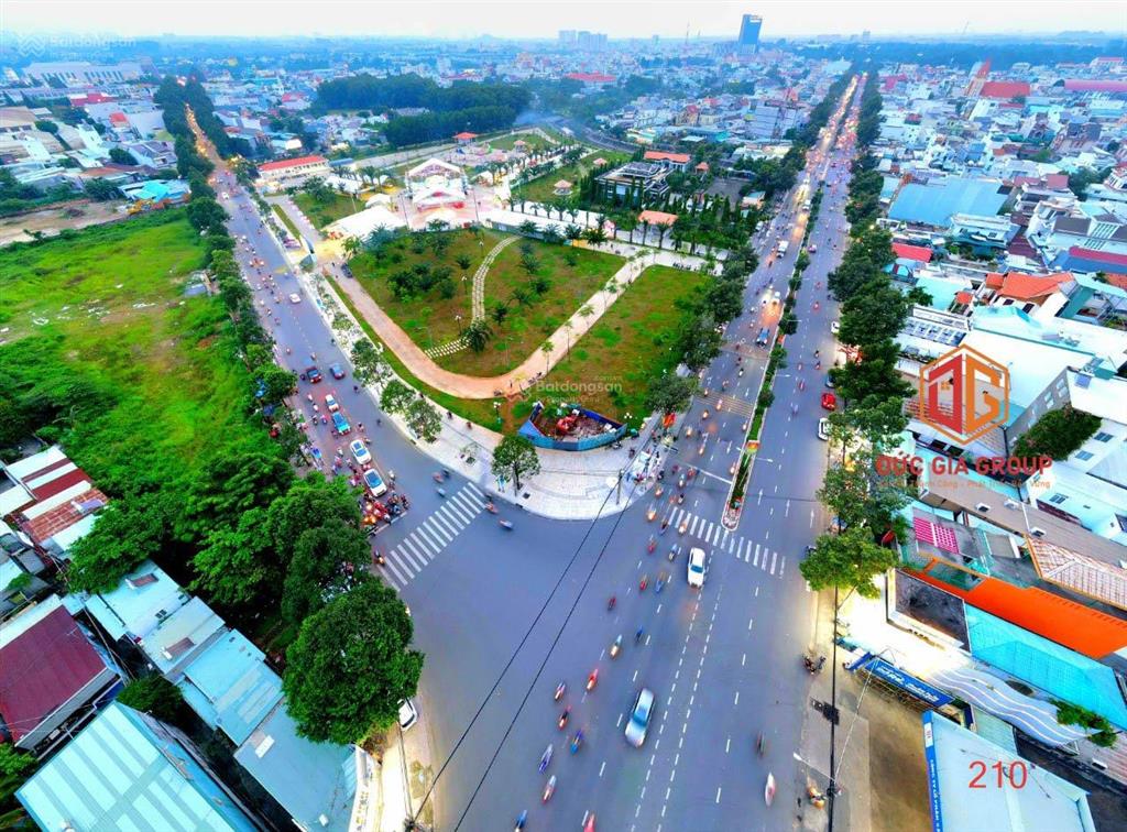 Bán đất mặt tiền đường dương tử giang tặng mbkd dòng tiền hơn 6 tỷ/năm sổ hồng 6725m2 giá 155 tỷ