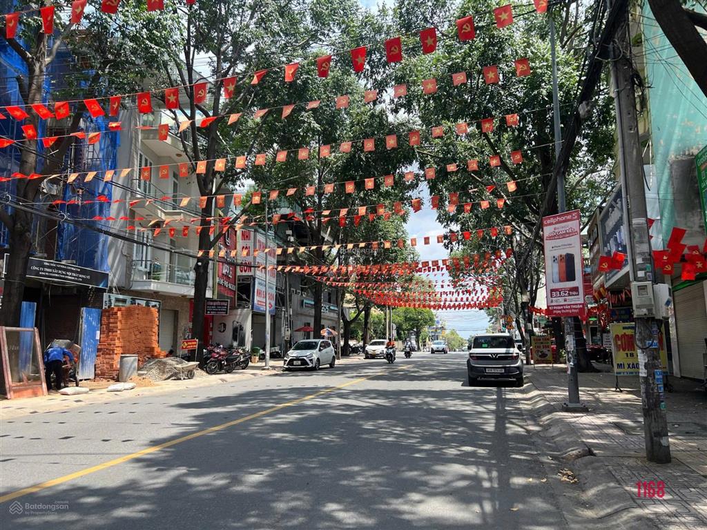 Bán đất mặt tiền đường dương tử giang, gần vincom vị trí kinh doanh tốt sổ hồng 148m2 giá 13,68 tỷ