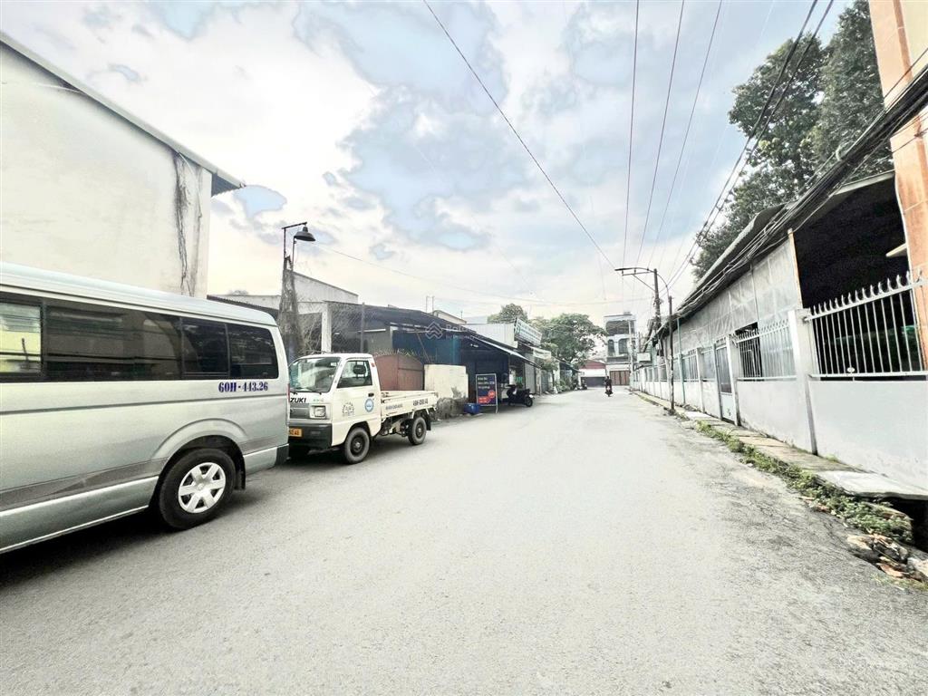 Bán đất 1 sẹc đường đoàn văn cự, ngay nhà thờ trinh vương, phường tam hiệp, sổ hồng 100m2 giá 4 tỷ