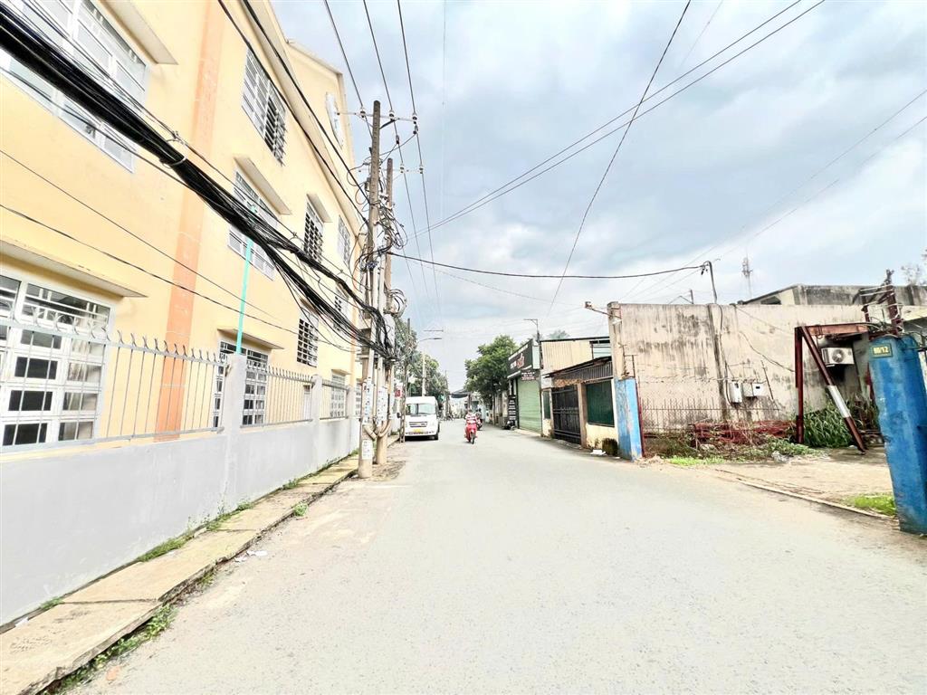 Bán đất 1 sẹc đường đoàn văn cự, ngay nhà thờ trinh vương, phường tam hiệp, sổ hồng 100m2 giá 4 tỷ