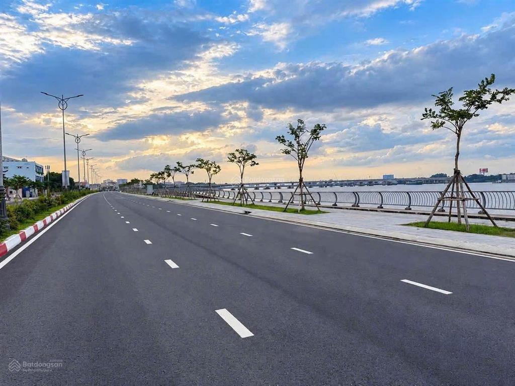 Bán đất mặt tiền đường ven sông đồng nai vị trí đẹp gần cầu mới hóa an sổ hồng 120m2 giá 9.9 tỷ