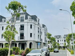 Bán 1 trong 3 căn nhà biệt thự liên kề amelie villa phú mỹ hưng, nhà bè,  tphcm giá 12 tỷ