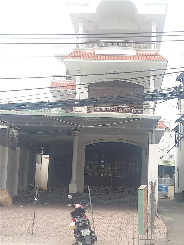 Cho thuê nhà 3 tầng. dt 8 x 26m góc 2 mặt tiền. mặt tiền đồng khởi. biên hòa, ngay chợ 26. giá 25tr