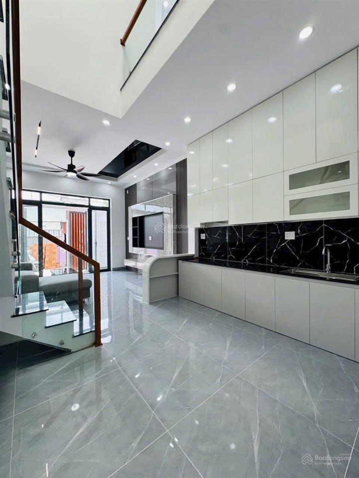 Bán nhà lầu thổ cư 100% giá chỉ 2 tỷ 990 triệu, sát chợ trảng dài,  0931 118 ***