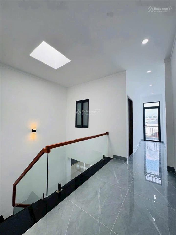 Bán nhà lầu thổ cư 100% giá chỉ 2 tỷ 990 triệu, sát chợ trảng dài,  0931 118 ***
