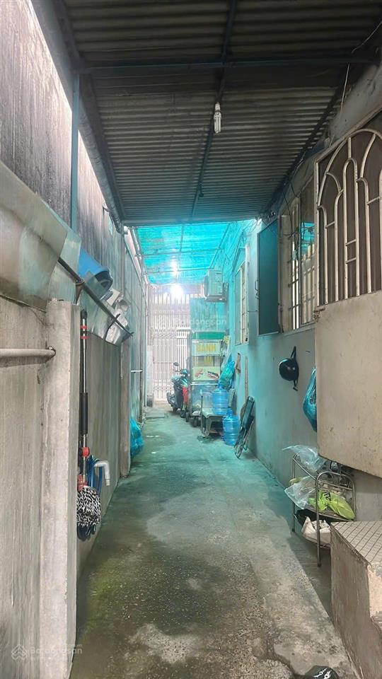 Nhà rộng 160m² full thổ cư đường ô tô giá chỉ 35tr/m²