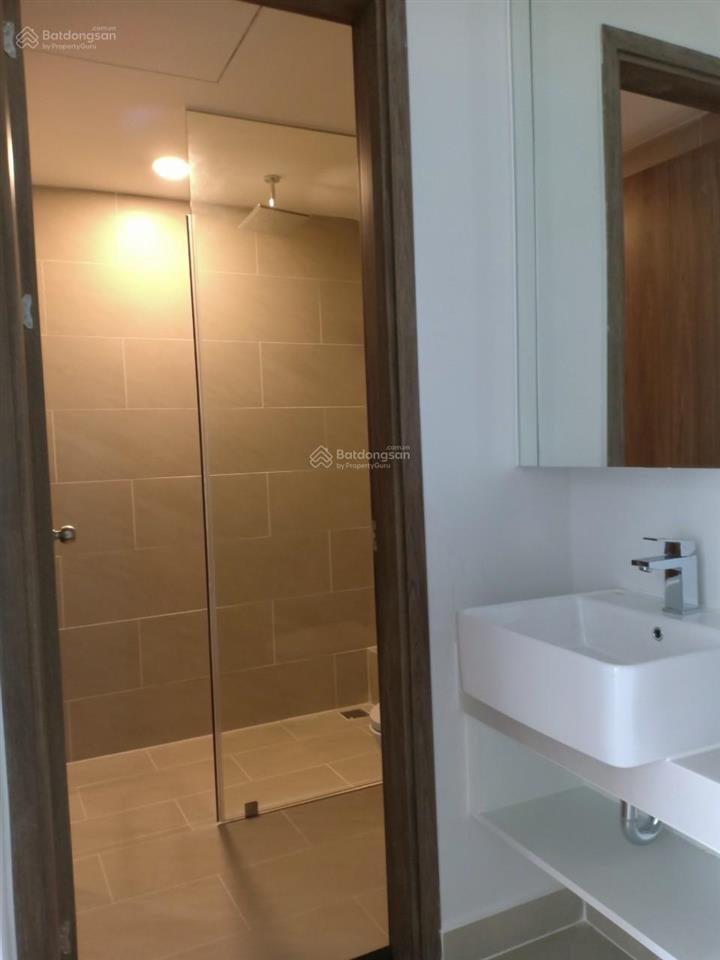 Cần bán căn hộ 55m2, 2 phòng ngủ river panorama giá tổng 4 tỷ, nhà nội thất cơ bản