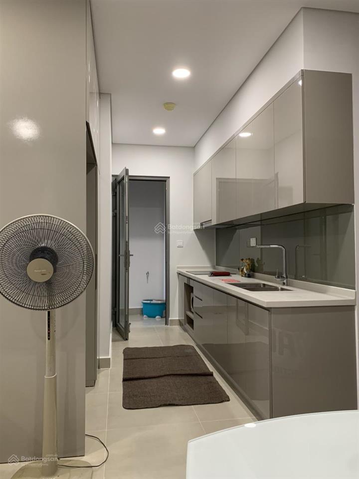 Cho thuê căn hộ đầy đủ nội thất 72 m2, 2 phòng ngủ tại sky89, giá 16 triệu, view trực diện sông.