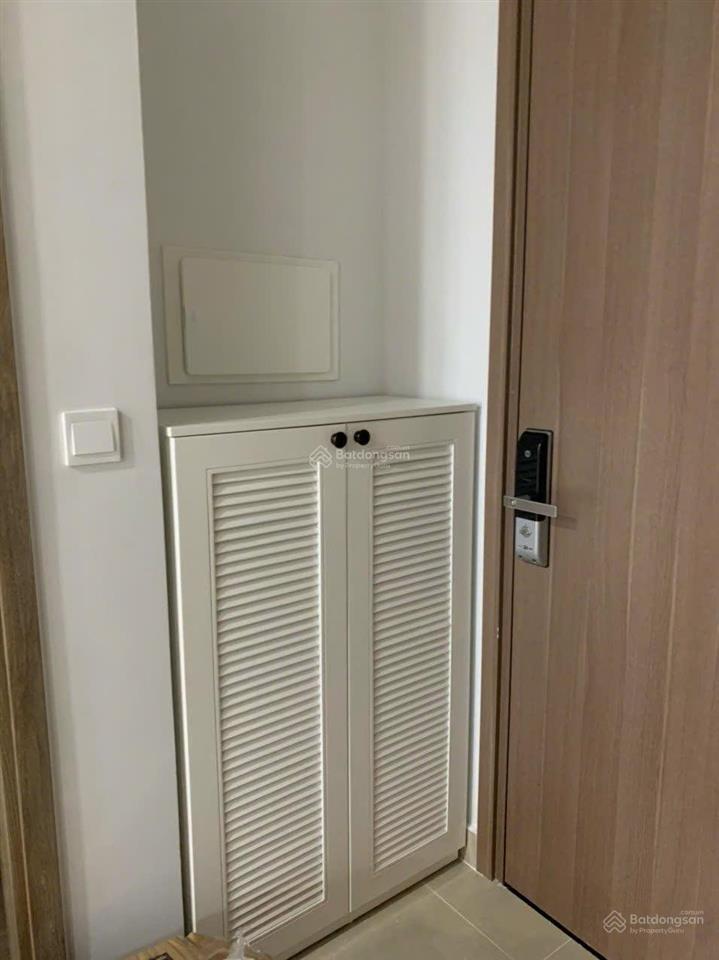 Cho thuê căn hộ đầy đủ nội thất 72 m2, 2 phòng ngủ tại sky89, giá 16 triệu, view trực diện sông.