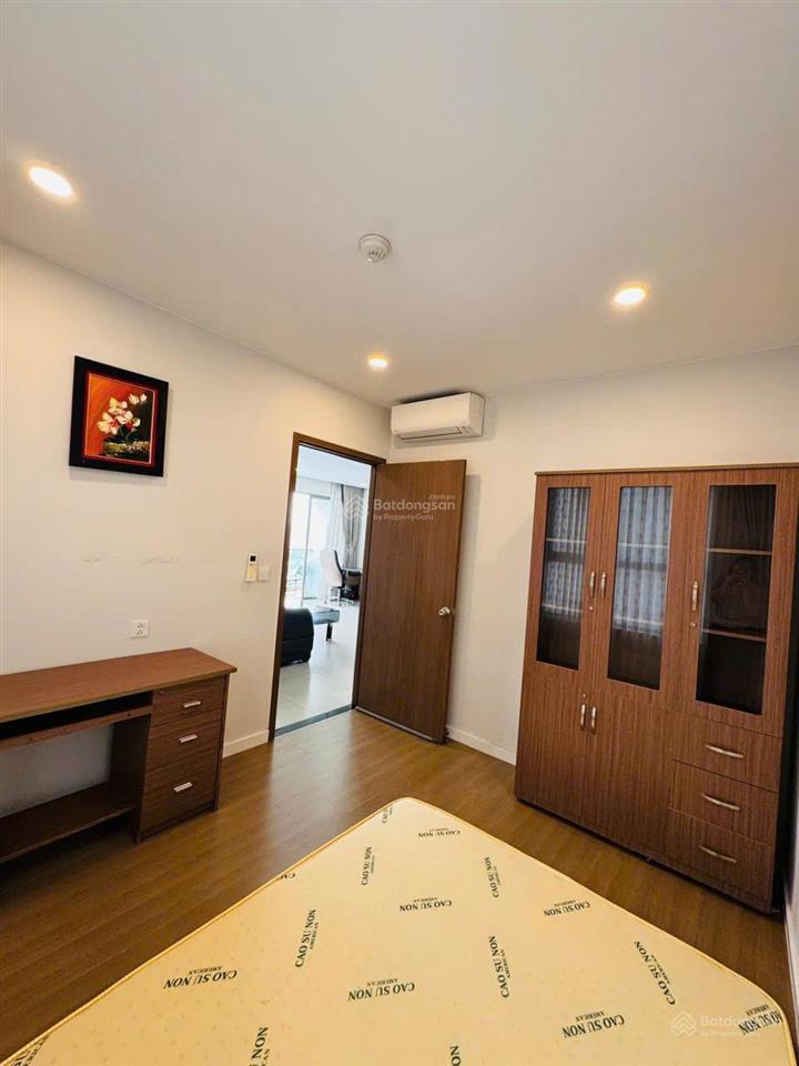 Cho thuê căn hộ đầy đủ nội thất 113 m², 2 phòng ngủ tại river panorama, giá 20 triệu.