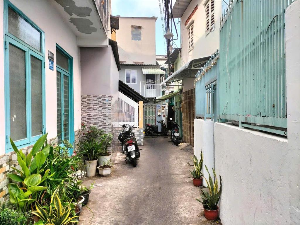 Bán nhà 2 tầng thửa 131 dt 67.9m2 ở 266/40/9/26b tôn đản, phường khánh hội, tp hcm04444227