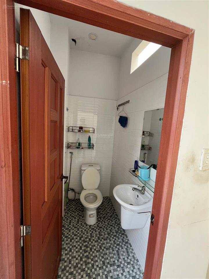 Ngân hàng thanh lý nhà 2 tầng ở td9, hẻm phạm phú thứ, phường bình tiên, tp hcm