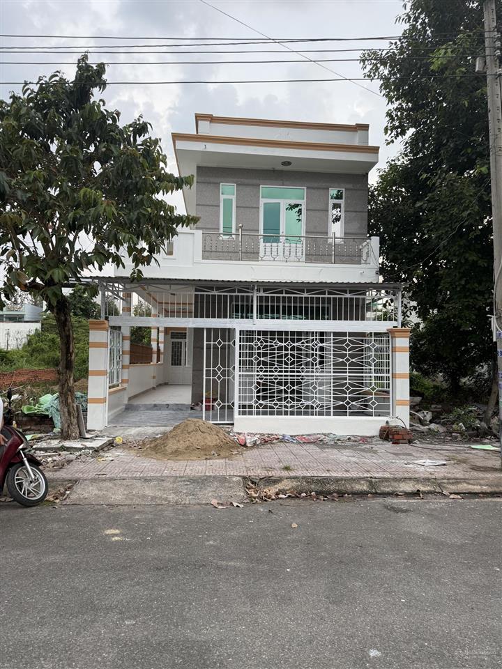 Cần bán nhà tdc đại phước, đồng nai, dt 140m2 đường nhựa 20m, nhà 1 trệt 1 lầu, giá rẻ