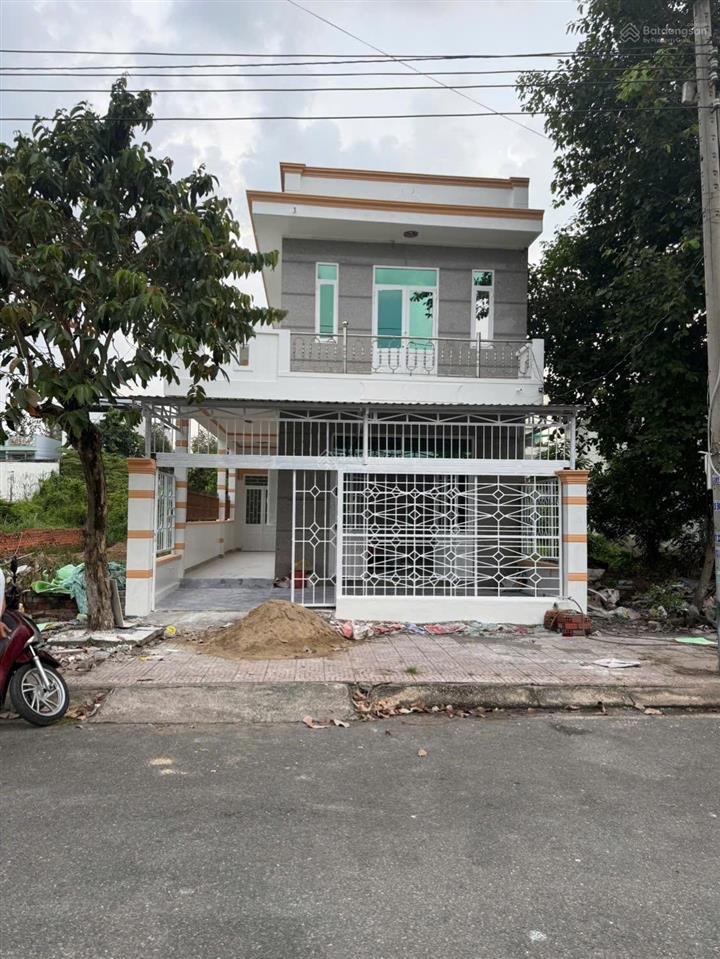 Cần bán nhà tdc đại phước, đồng nai, dt 140m2 đường nhựa 20m, nhà 1 trệt 1 lầu, giá rẻ