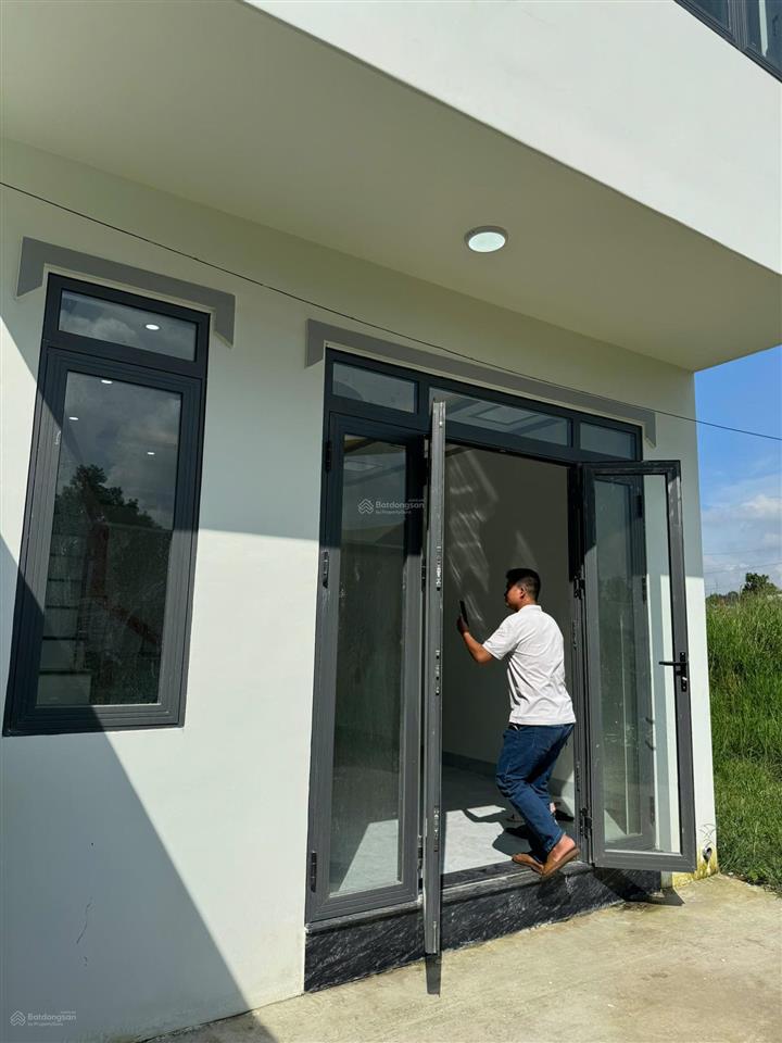Bán nhà 2 tầng mới xây, full thổ cư, đối diện cổng kcn tam phước, ngã 3 thái lan