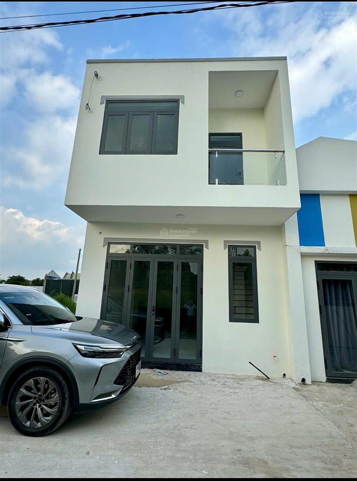 Bán nhà 2 tầng mới xây, full thổ cư, đối diện cổng kcn tam phước, ngã 3 thái lan