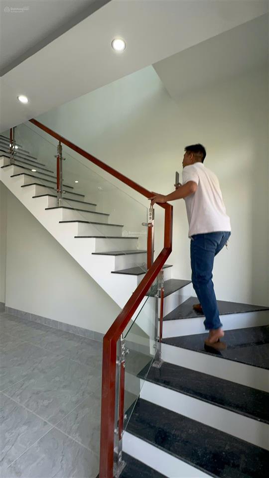 Bán nhà 2 tầng mới xây, full thổ cư, đối diện cổng kcn tam phước, ngã 3 thái lan