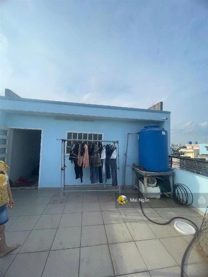 Cần tiền xoay nhà mới nên bán căn nhà đang cho thuê 8tr tháng đường bờ tuyến ngay chợ