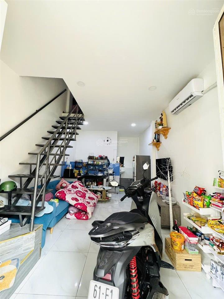 Nhà shr không bị lộ giới, k bị quy hoạch gì hết chỉ 3,35 tỷ (nói k với đăng ảo)