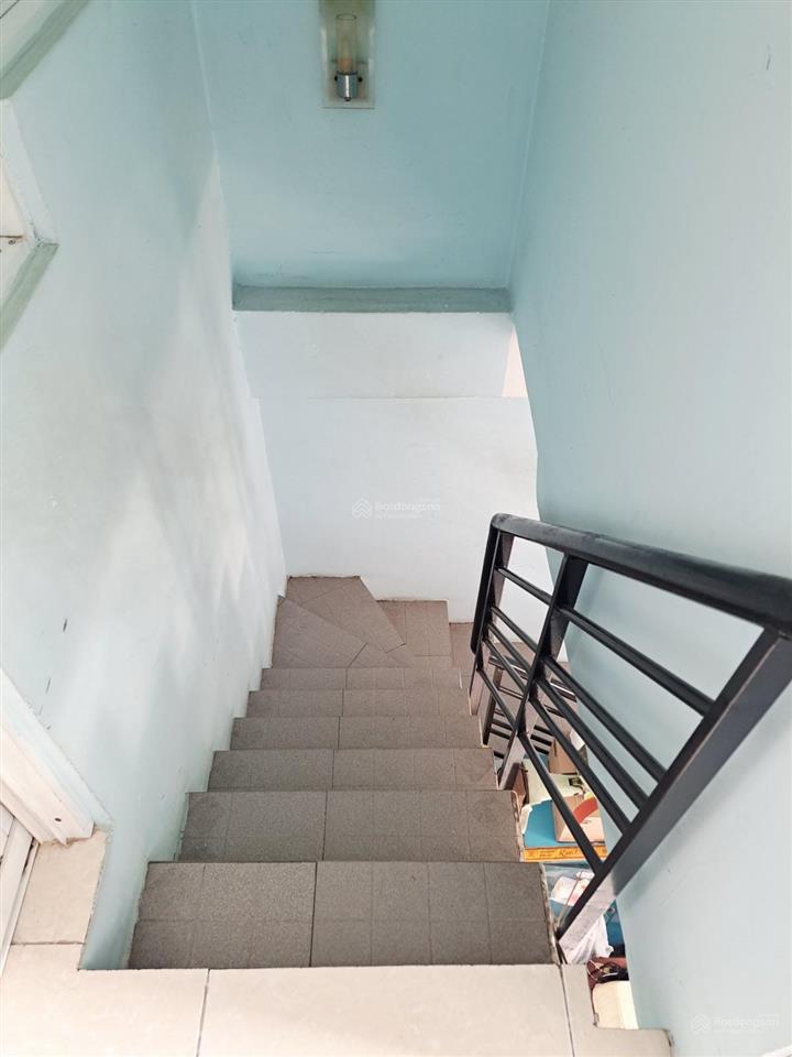 Nhà hẽm xe hơi đường chiến lược 3x8m vuông vức chỉ 3,69 tỷ