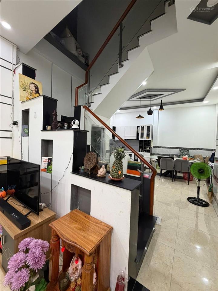 Nhà gần khu tên lửa 52m2 nở hậu chỉ 4,7 tỷ