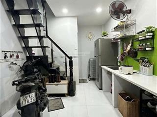 Hiếm  nhà sổ hồng riêng chỉ nhỉnh 2 tỷ cực hiếm 25m2  0934 181 ***