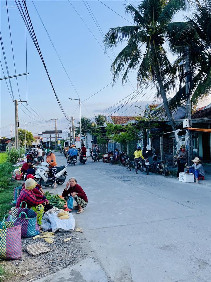 Bán lô đất đẹp nằm ngay chợ chiều phường ninh hoà  khánh hoà