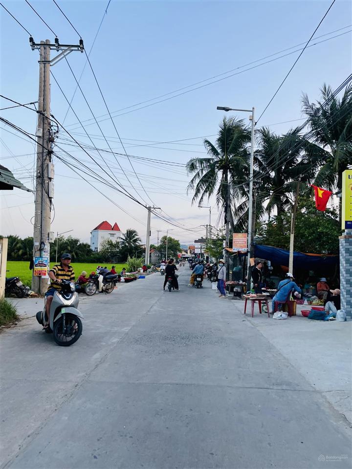 Bán lô đất đẹp nằm ngay chợ chiều phường ninh hoà  khánh hoà