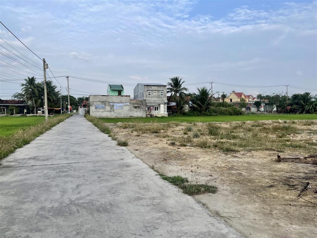 Bán lô đất đẹp nằm ngay chợ chiều phường ninh hoà  khánh hoà