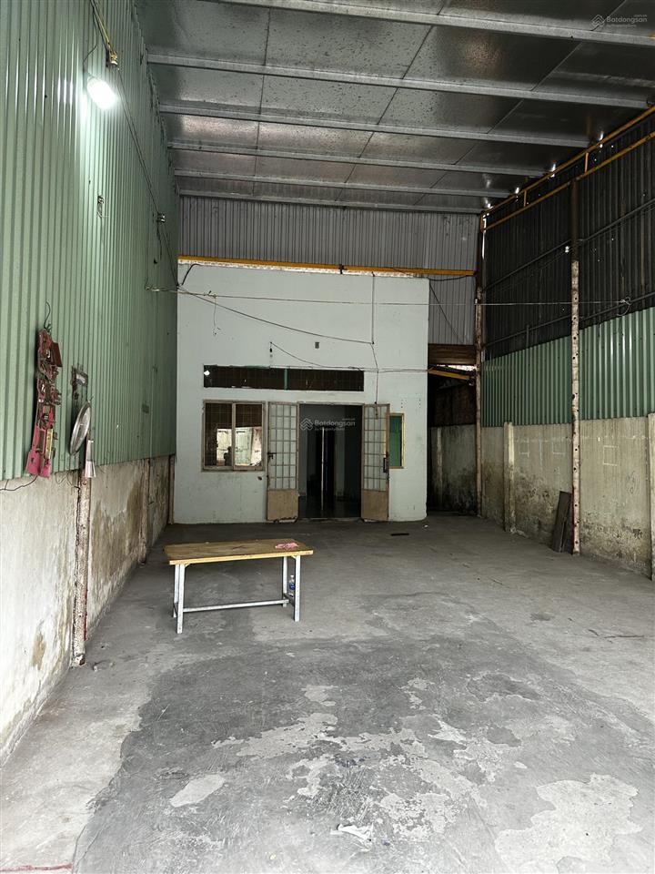 Cho thuê nhà kho 170m2 mặt tiền đường rộng 8m kết hợp vừa ở vừa kinh doanh gần chợ, gần đường ql51