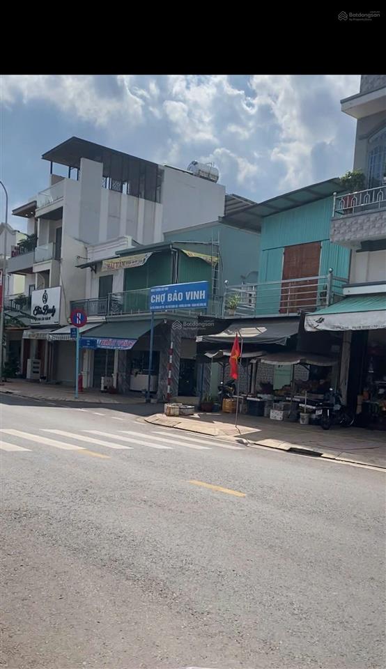 Đất lô góc, ngay ubnd phường bảo vinh, giá 13,3tr/m2, 100% thổ cư, 1 sẹc mặt tiền đường duy tân