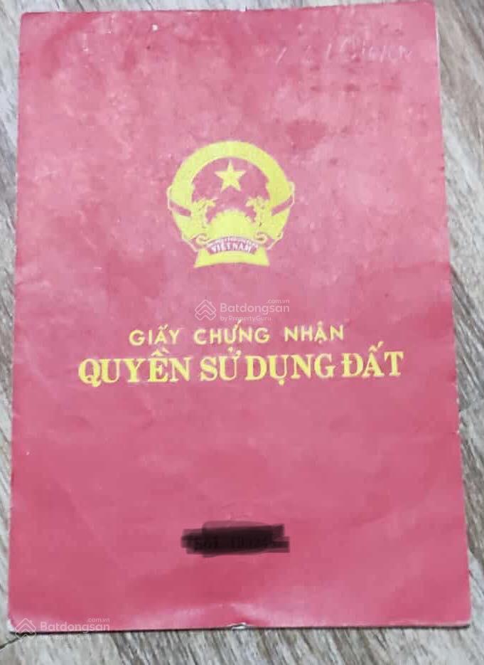 Cần tiền bán gấp lô đất thổ cư 1.260m2, 23mx55m, giá chỉ 2,3 tỷ.