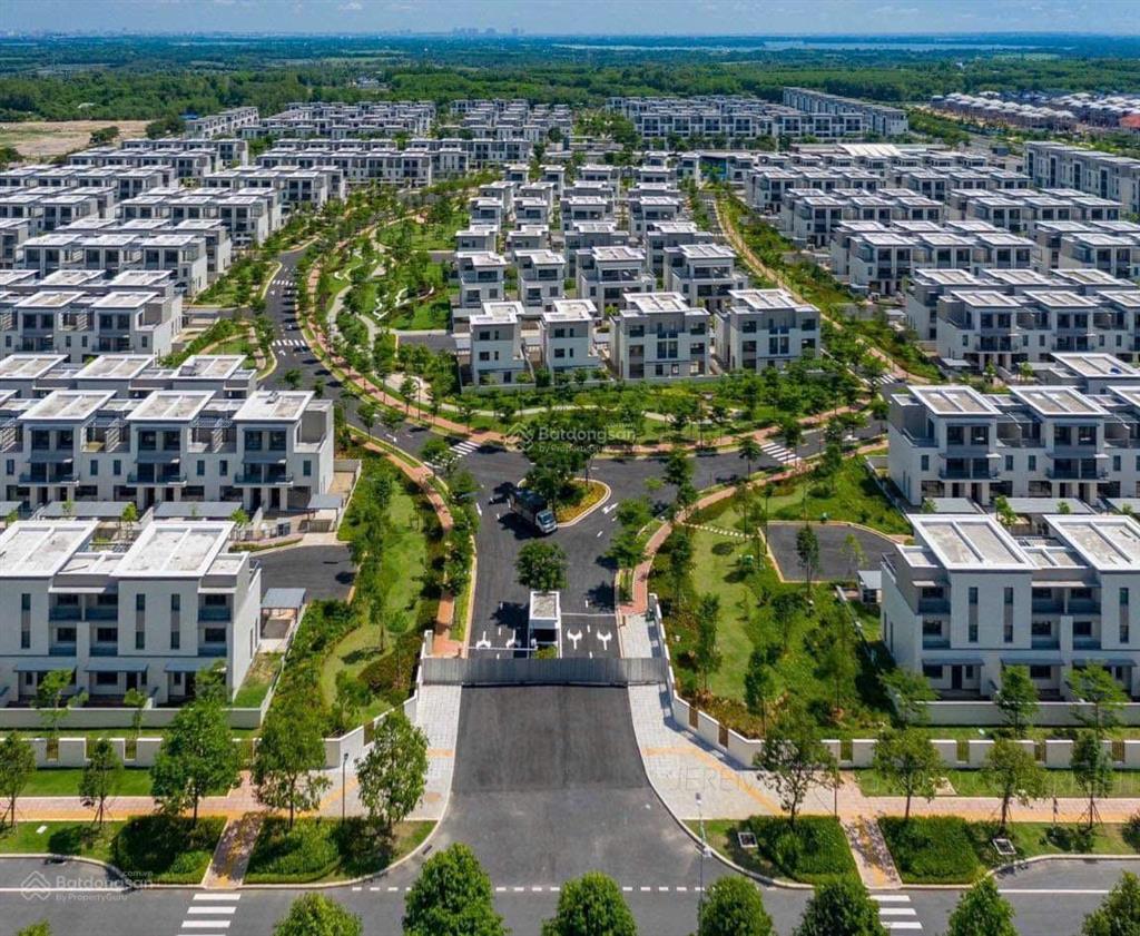 Bán căn nhà phố small khu đô thị đông sài gòn cạnh đường vành đai 3