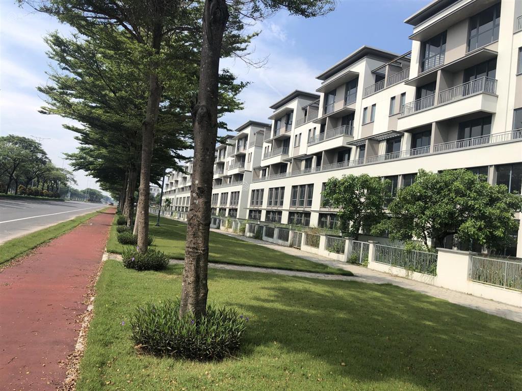 Bán căn nhà phố small khu đô thị đông sài gòn cạnh đường vành đai 3