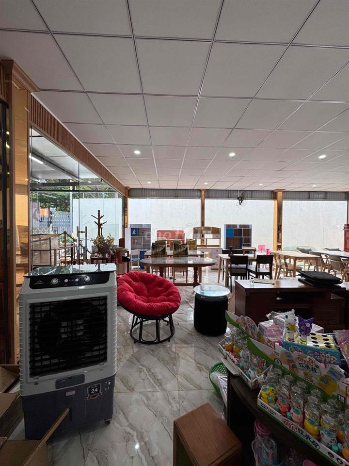 bán showroom mặt tiền kinh doanh Nguyễn Thị Định đối diện chợ