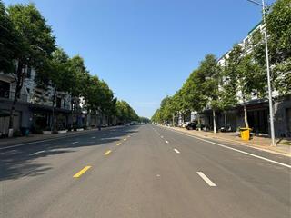 Nhà 4 tầng mặt tiền tôn đức thắng