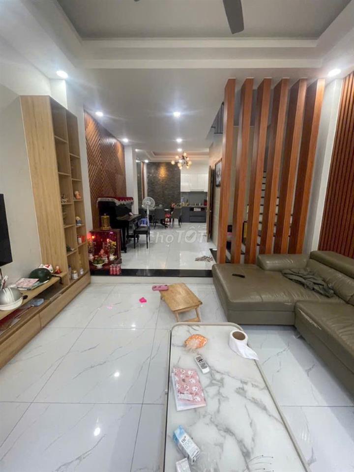 Bán nhà đưong Thống Nhất p 10 Gò Vấp
