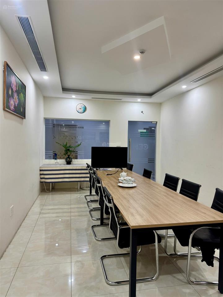 Bán officetel ở và làm vp  thang máy riêng cho tầng  đầu tư 6,9 tỷ cho thuê được 20 tr/tháng